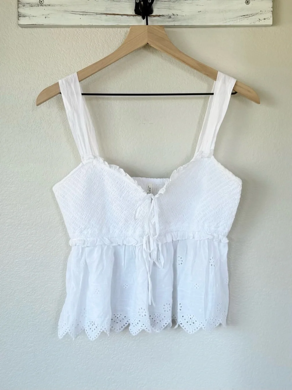 AMERICAN EAGLE S Smocked Babydoll Shirt in White Eyelet Trim Sleeveless Tank Top - Picture 3 of 12